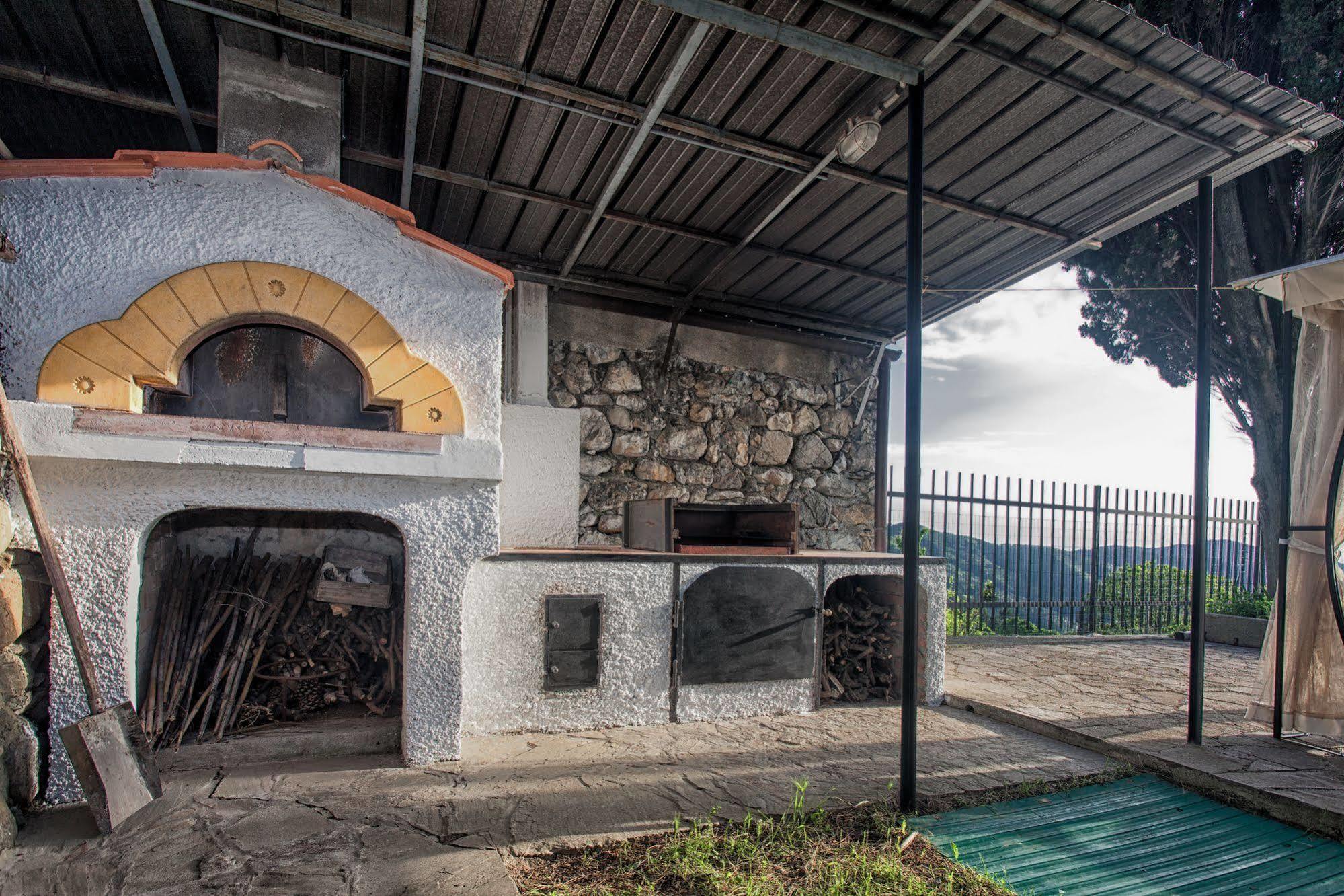 Oasi Verde Castiglione Chiavarese ภายนอก รูปภาพ